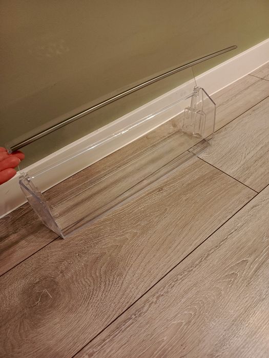 Półka z klapką Electrolux na drzwi lodówki