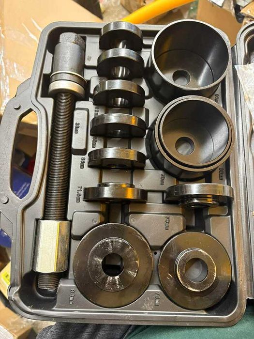 19-częściowy zestaw narzędzi do łożysk koła