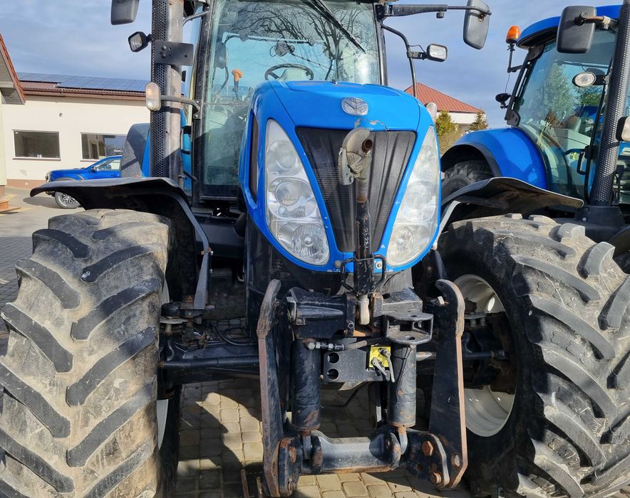 New Holland T7050
