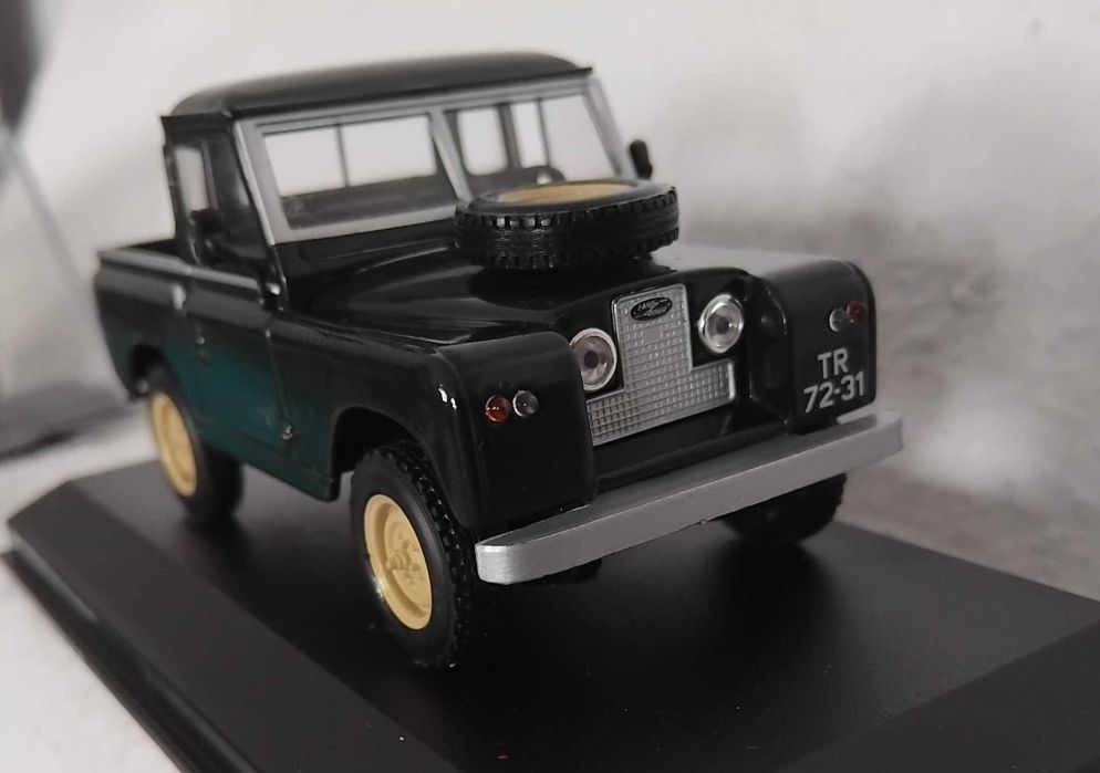 Land Rover ADA.  25€/cada.   Vendo miniaturas da minha coleção 1/43.