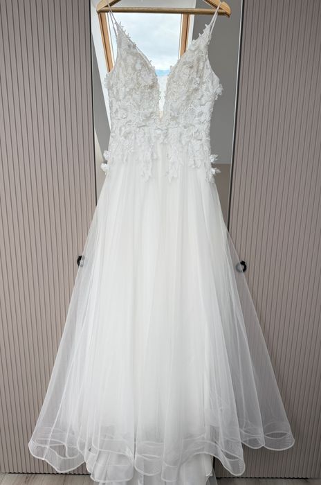 Suknia slubna kolor Kości Słoniowej długa biała