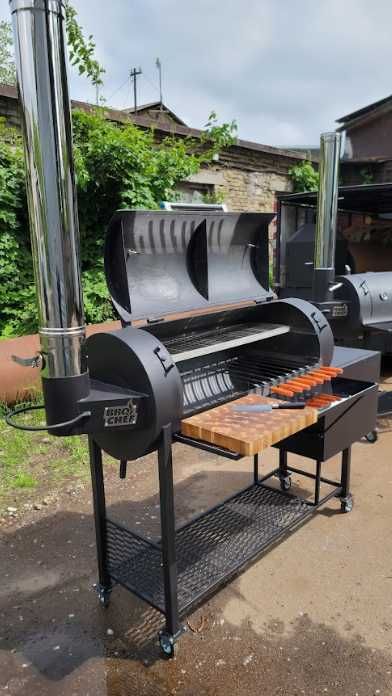 BBQ смокери — від компактних до великих виробничих моделей