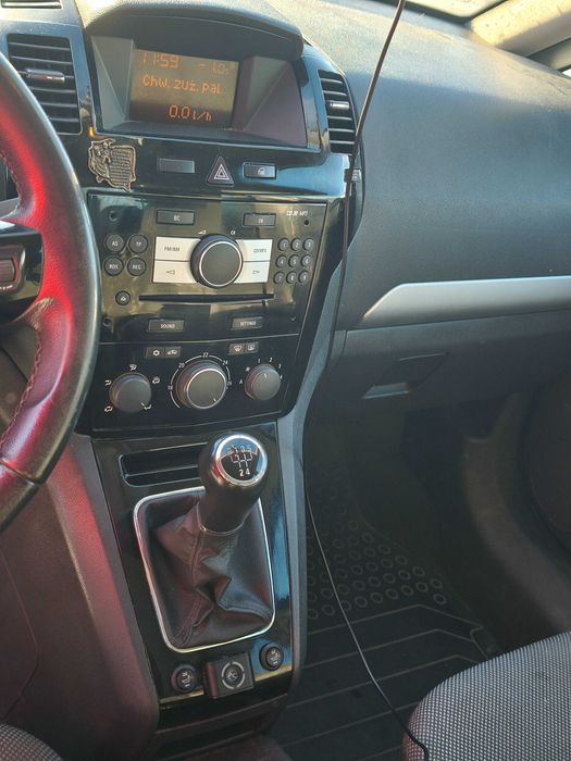 Opel Zafira B 2010, LPG, Hak, 7 osób