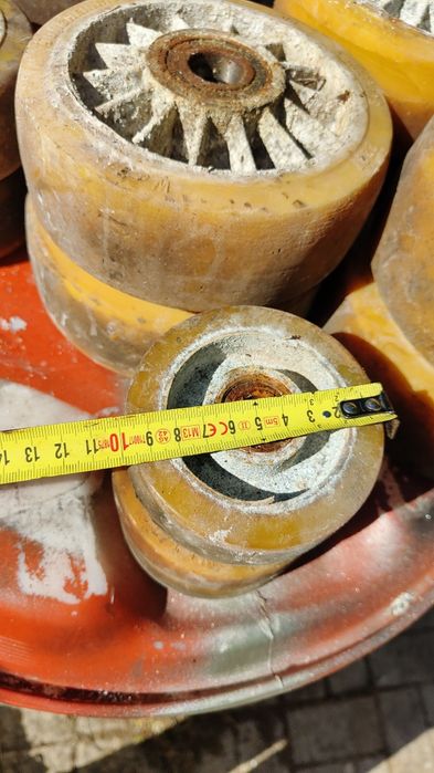 Várias rodas borracha