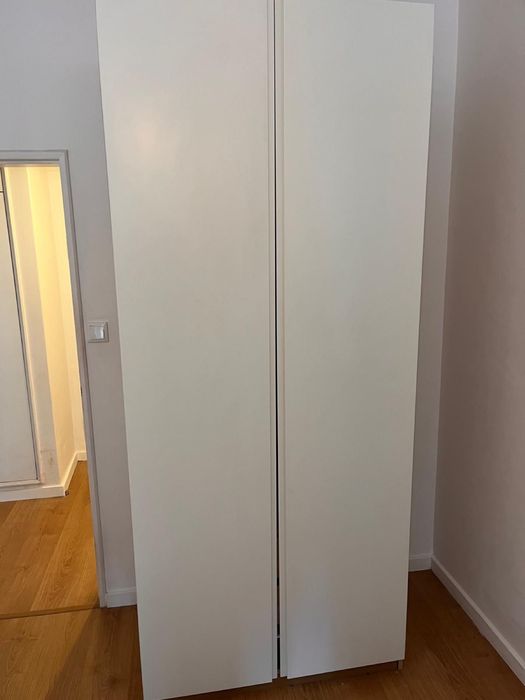 Roupeiro IKEA em ótimo estado de conservaçao