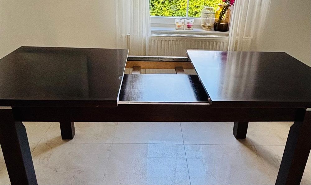 6 krzeseł plus stół gratis!