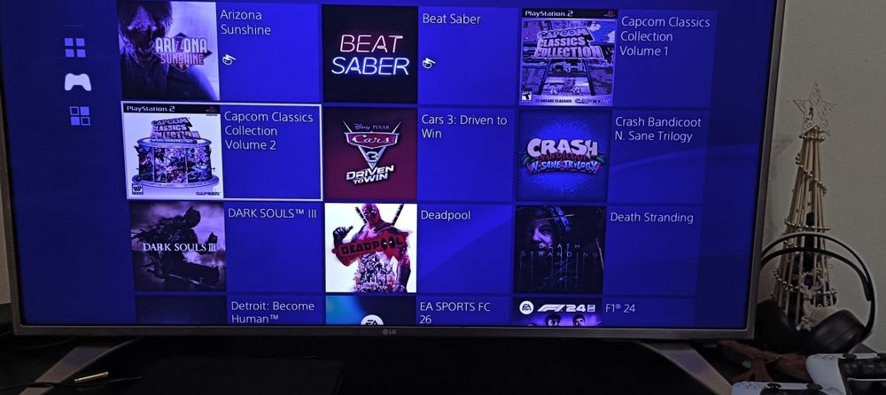 PS4 Slim 1TB + 30 jogos • HEN 11.50 • GoldHEN • 2 comandos