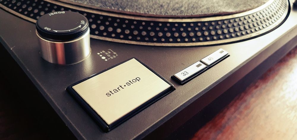Kultowy gramofon Technics SL1210 MK2