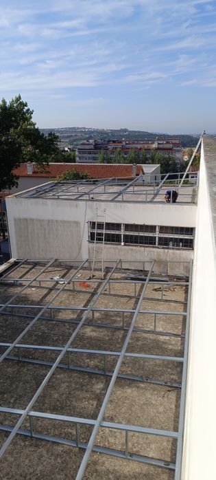 Moradias e pavilhões em LSF - Construção Civil