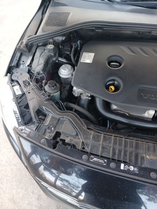 Автомобіль Volvo S60