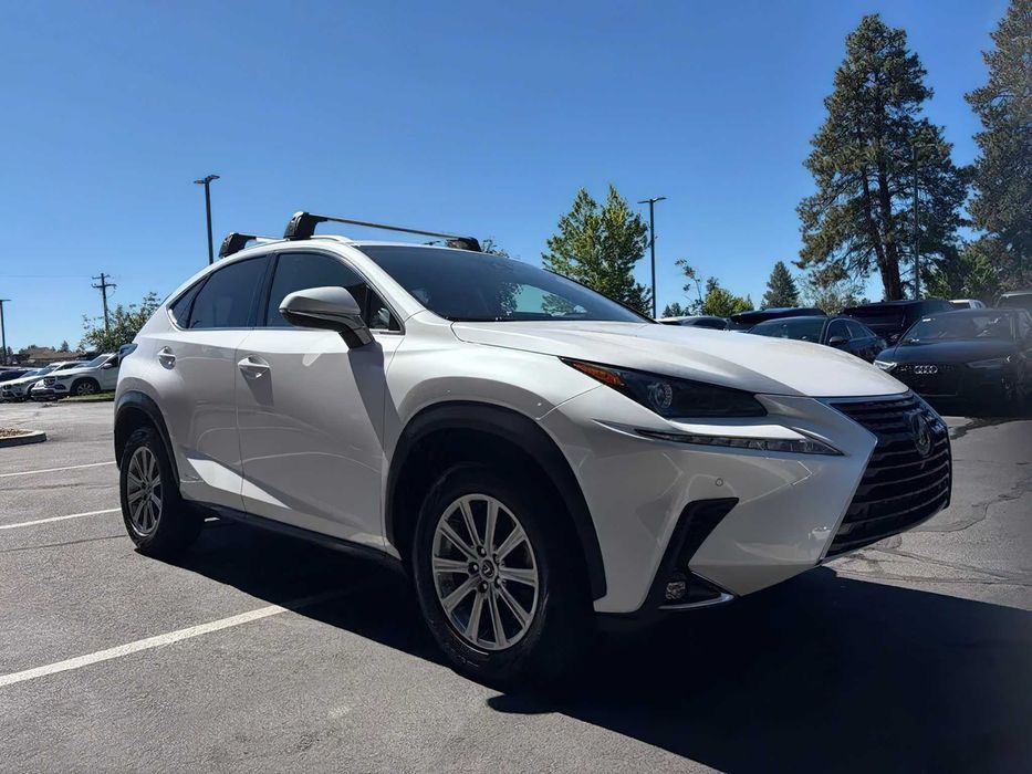 Lexus NX      2019
