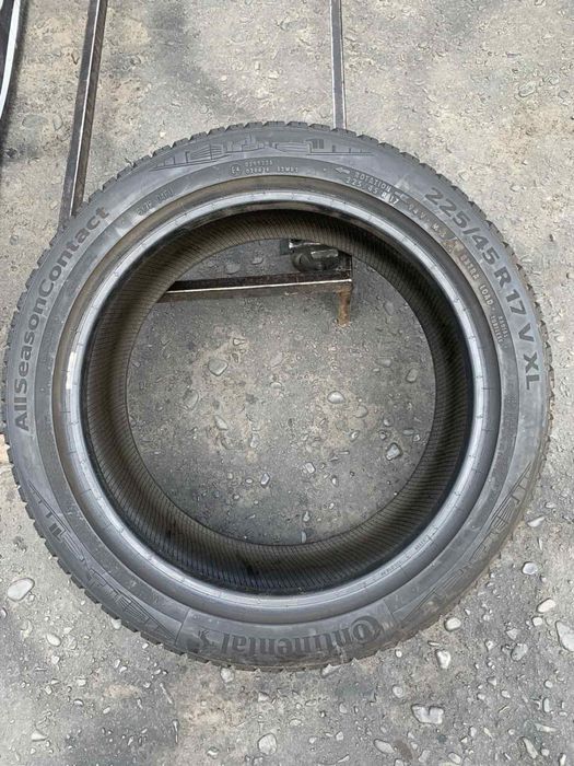 Шини  225/45 R17 Continental всесезон 2022/20 рік 6,5 мм