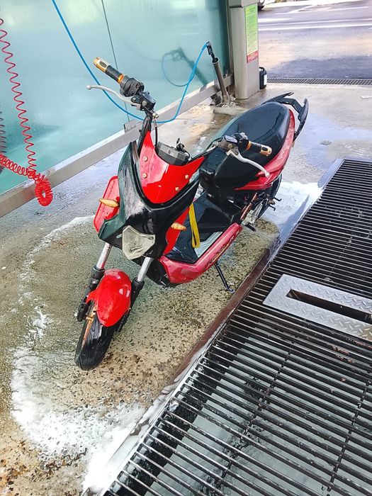 Mota eletrica com bateria de litio