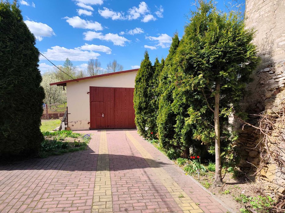 Sprzedam dom w Ćmielowie – 150 m², działka 1158 m², garaż 70 m² - Widok 3