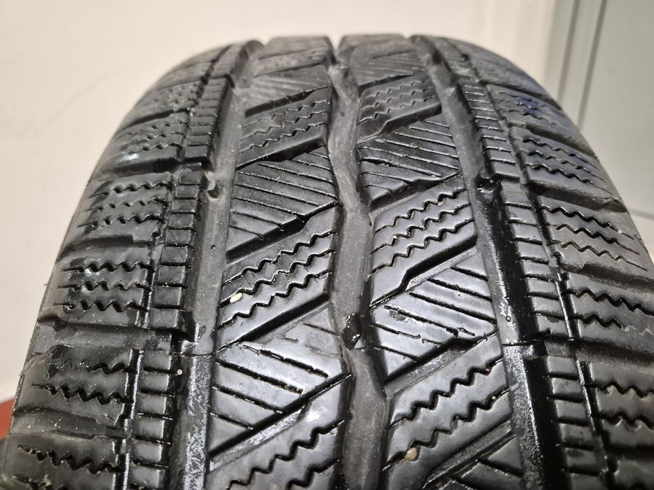 225/55R17 C Hankook Winter I*cept LV 109/107R  2022 r.