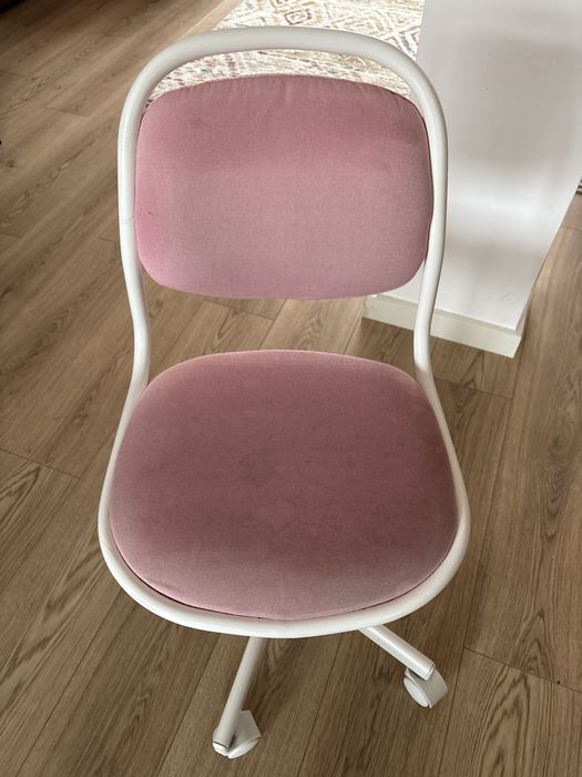 Cadeira Secretaria Rosa Ikea rotativa