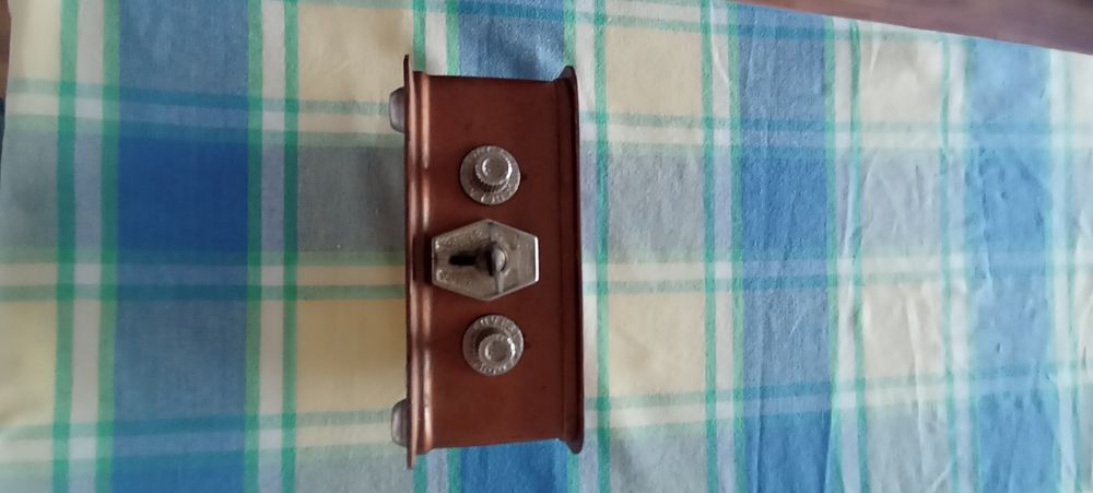 Cofre antigo  Chaves do Areeiro