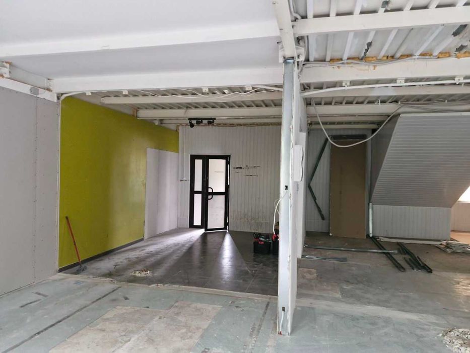 Lokal na parterze 155m2