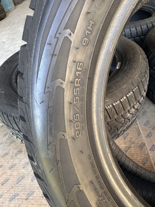 Резина зимная.   Goodyear    205.55.16.   Germany