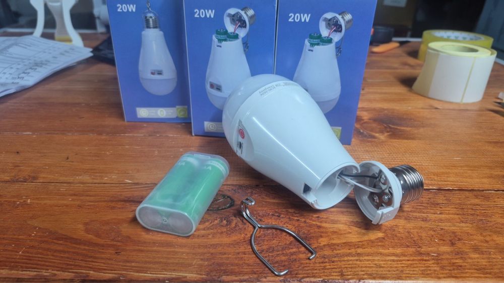НОВИНКА! Аварійна світлодіодна лампа 20W з акумулятором 18650 лампочка