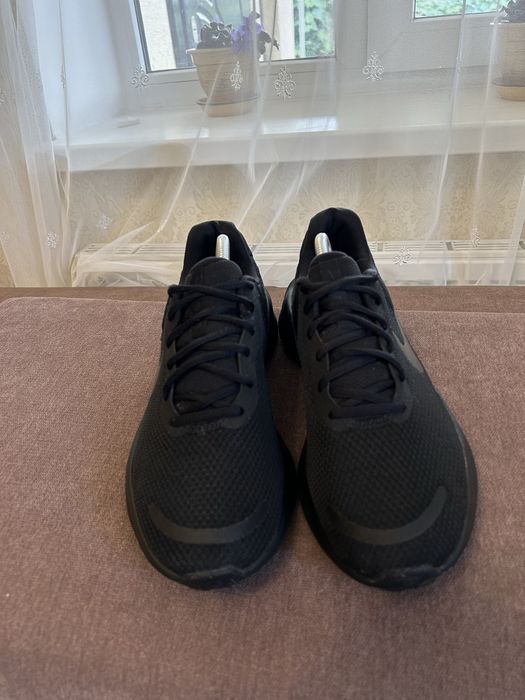 Чоловічі кросівки Nike Revolution 7