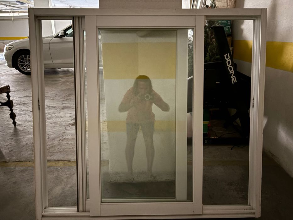 Janela de alumínio com vidro duplo