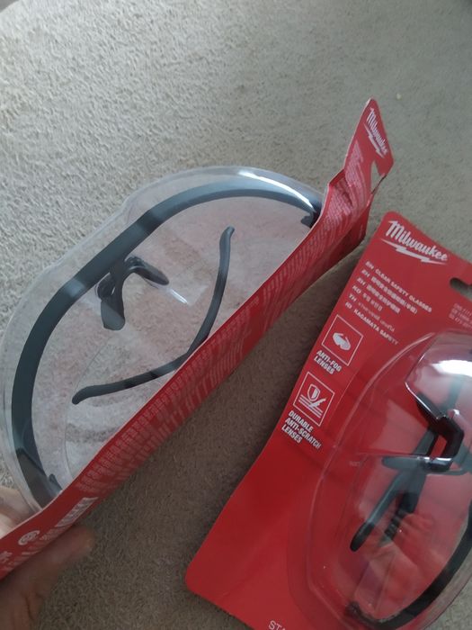 Захисні окуляри Milwaukee