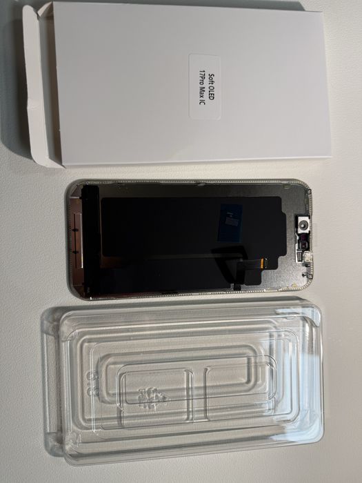 Дисплей для iPhone 17 Pro Max Soft OLED екран скло айфон про макс олед