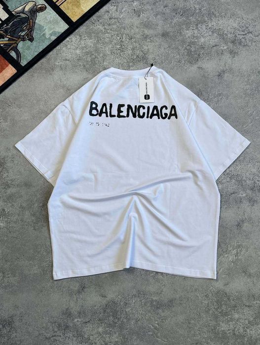 Футболка Balenciaga біла з бірками