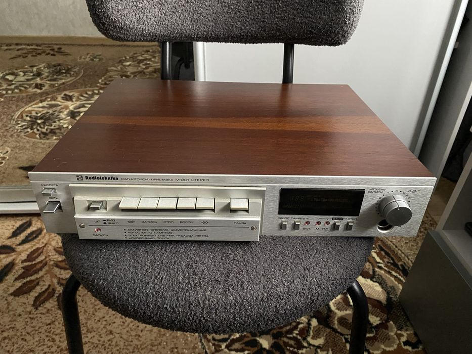 Магнитофон Radiotehnika м-201