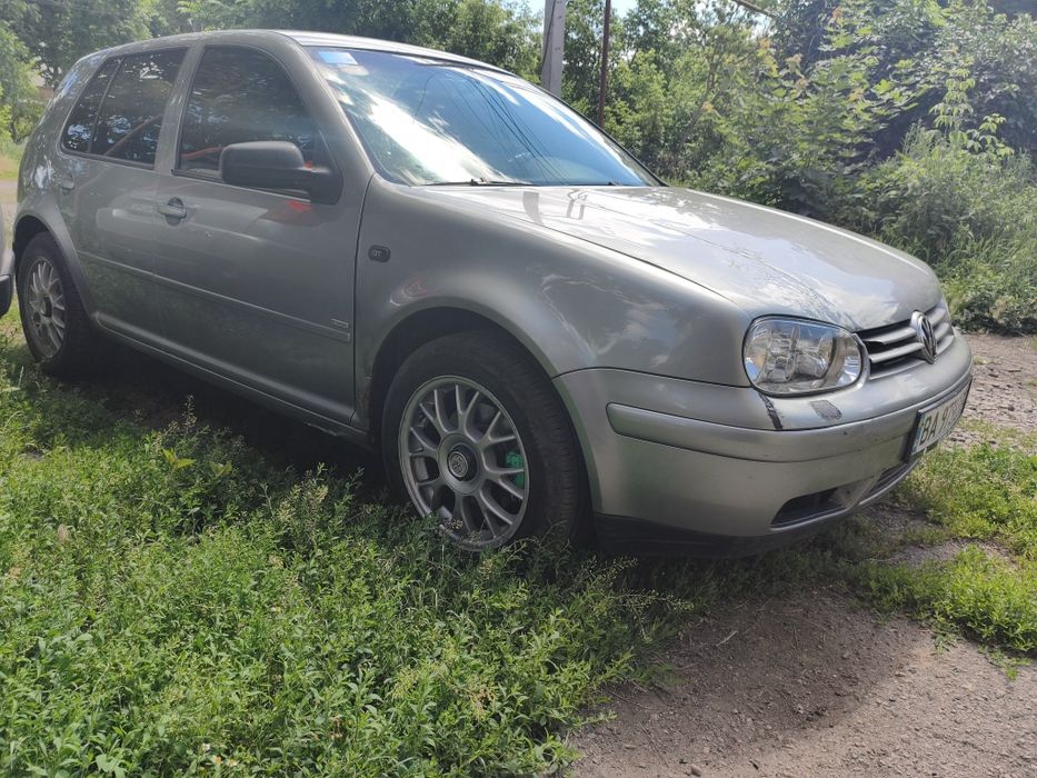 Фольксваген Гольф 4 1.6