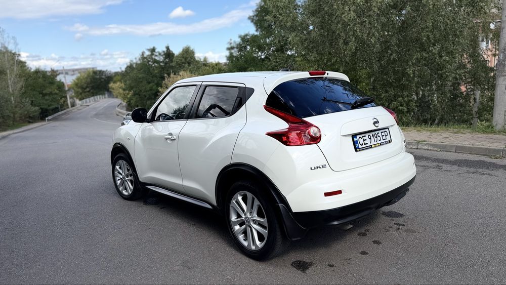 Автомобіль Nissan Juke