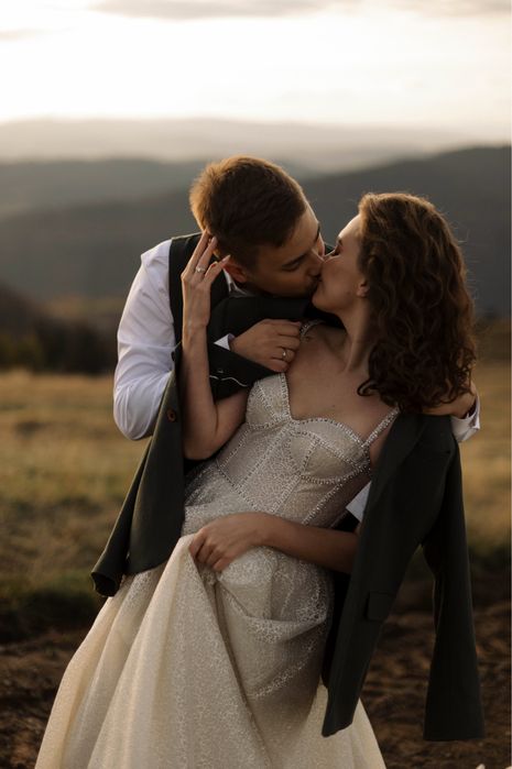 Весільна сукня від Crystal