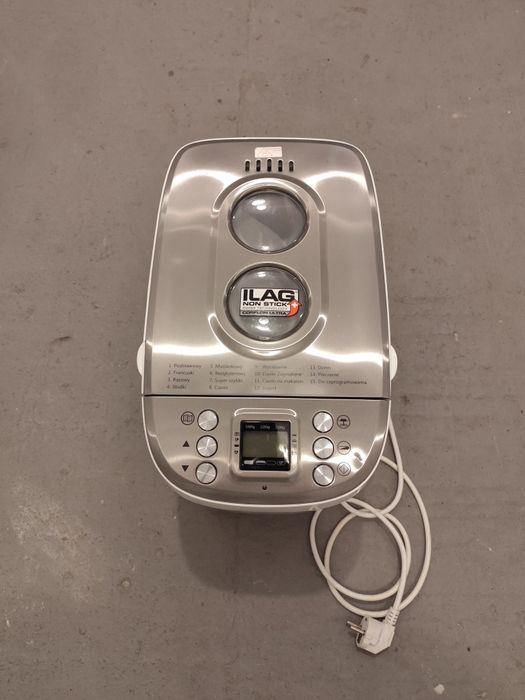 Wypiekacz do chleba  i nie tylko  polecam .