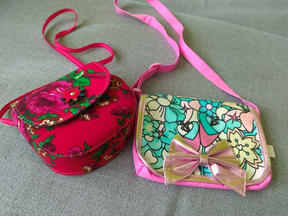 Torebki, ozdoby do włosów, mini lalkii i inne zabawki