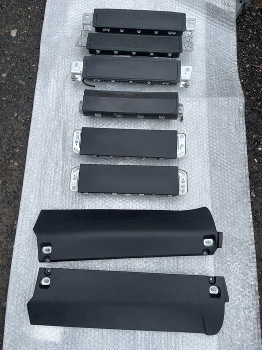 Подушка безопасности ноги колени BMW F30 F36 F10 F48  безпека коліна