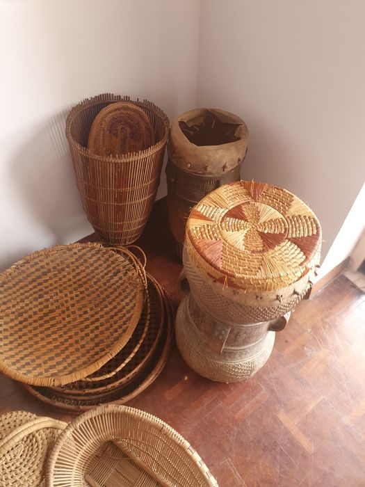 Lote lanças tribais e artesanato