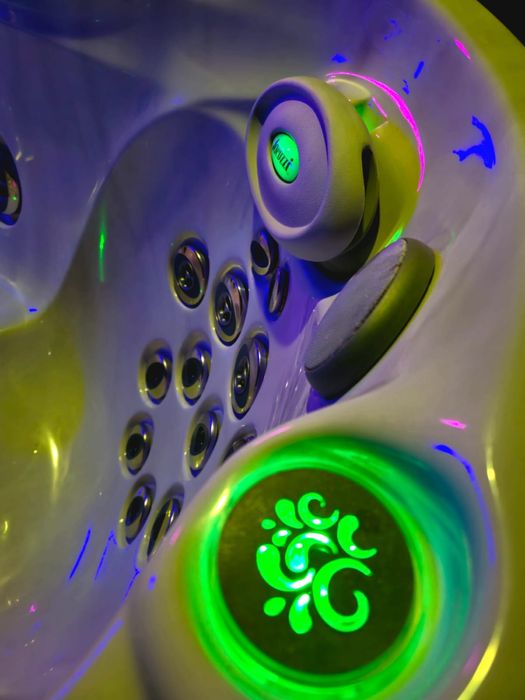 Super promocja tylko do końca roku Jacuzzi Sundance Coast Spas