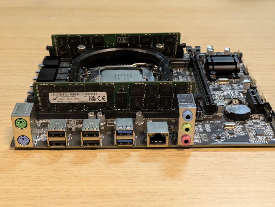 Комплект X99 + Intel Xeon 2620 V3 + 32Гб DDR4.