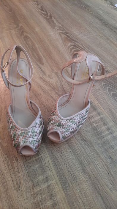 Босоніжки босоніжки