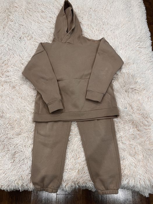 костюм  для девочек.