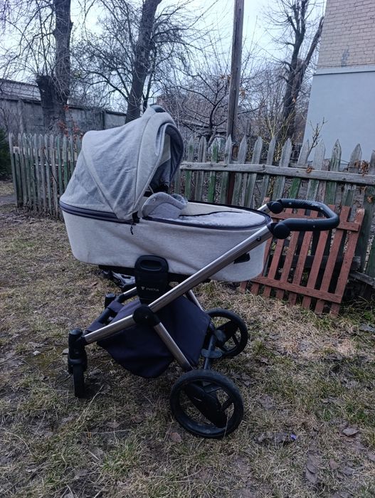 Продам коляску  Invictus V-Plus 2в1