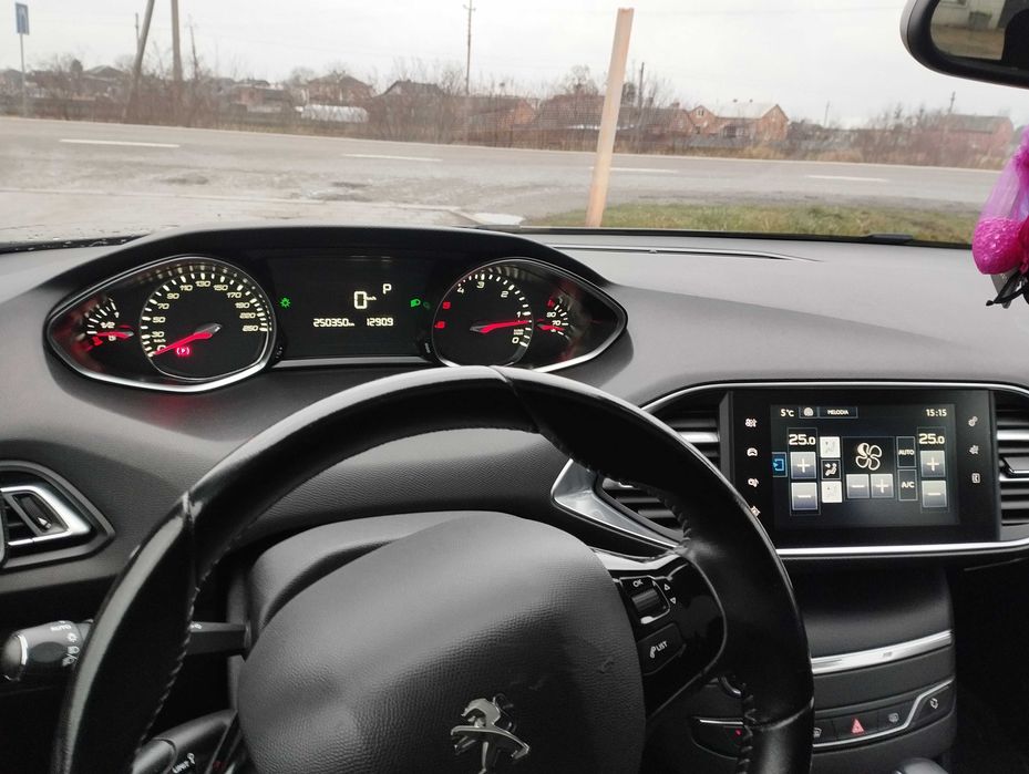 Пежо 308 Allure 2016