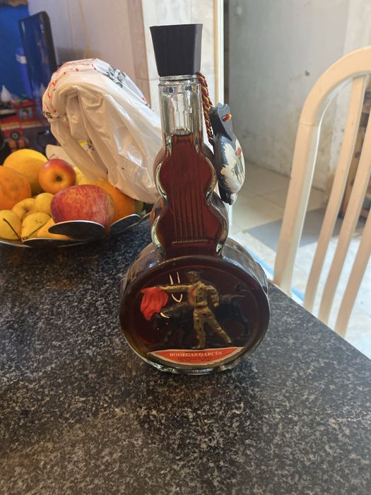 Garrafa decorativa antiga em forma de violino- Bodegas Garcés (Espanha)