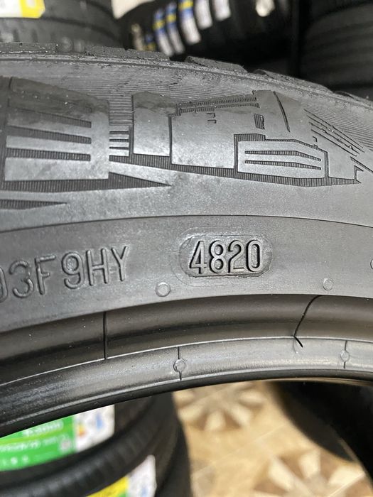 255/45/20 105W XL  Continental  ALL Season Contact