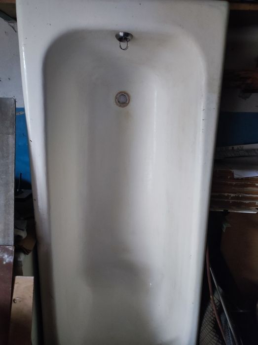 Продам ванну чугунную