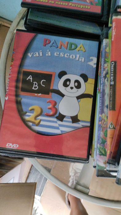 Filmes DVD para criança 125 filmes 80 euros tem muito filmes de menina
