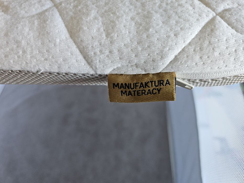 Dostawka Kinderkraft + materac + 2 prześcieradełka