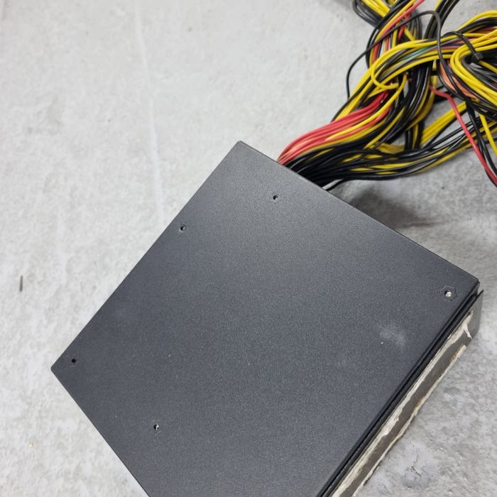 Блок живлення Vinga 1650W (VPS-1650 Mining edition)