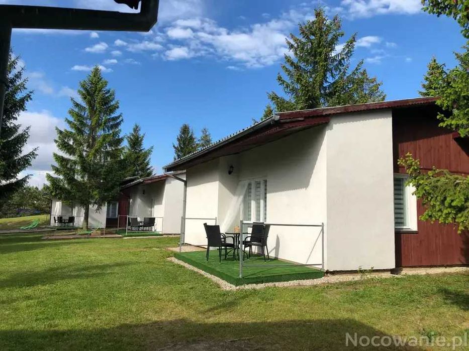 Domki  nad samym jeziorem w Rynie na Mazurach